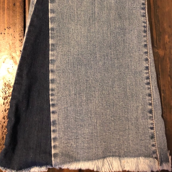 Jeans - Picture 2 of 3